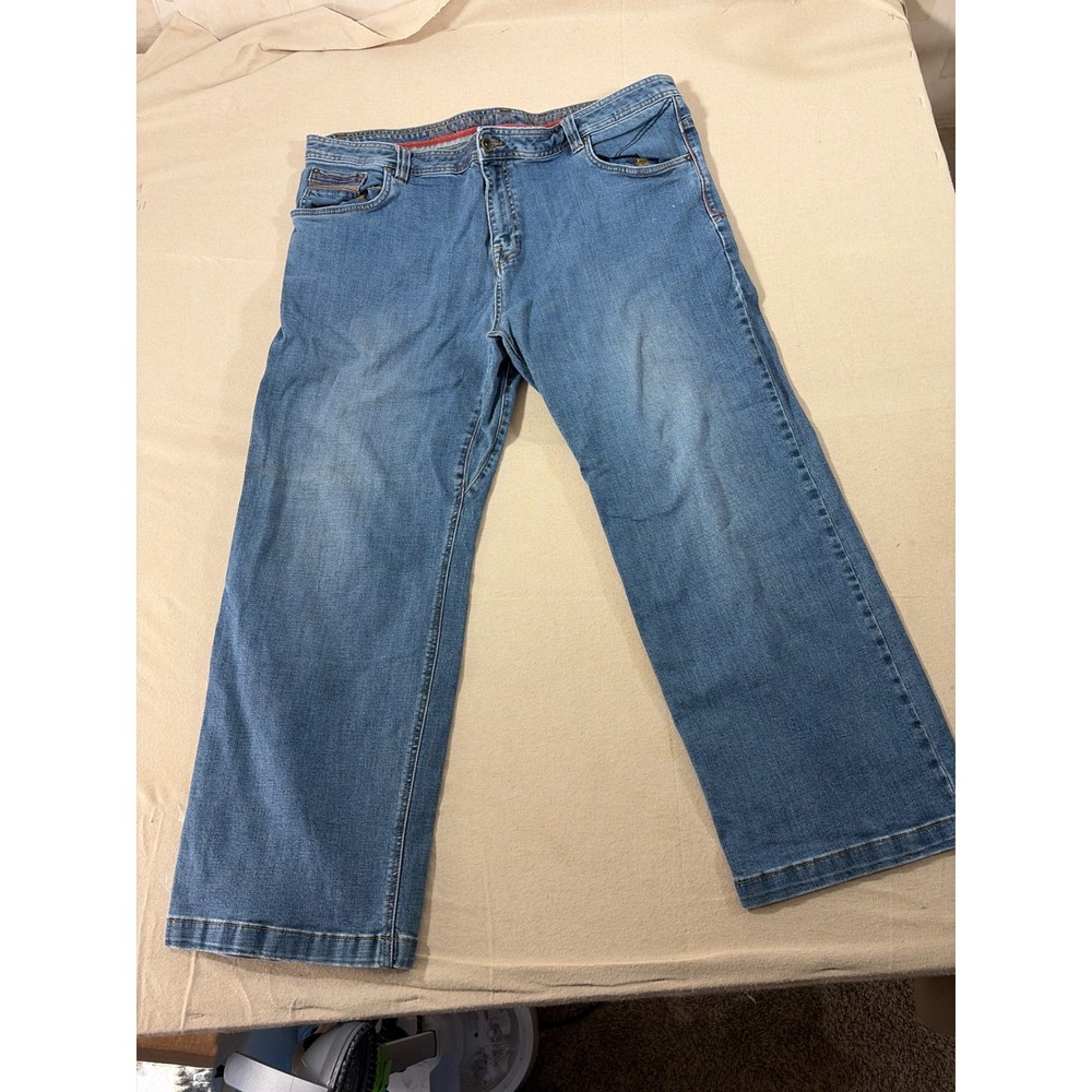 prAna Breathe Mens Relaxed Fit Medium Wash Denim Jeans Blue 42x30 (Actual 42x29)